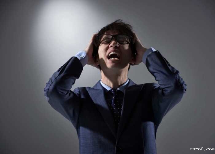 情绪低落忧郁，易暴躁生气，难以入眠